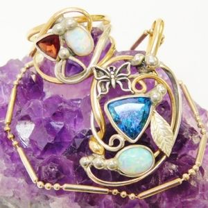 Artisan vintage jewelry set.